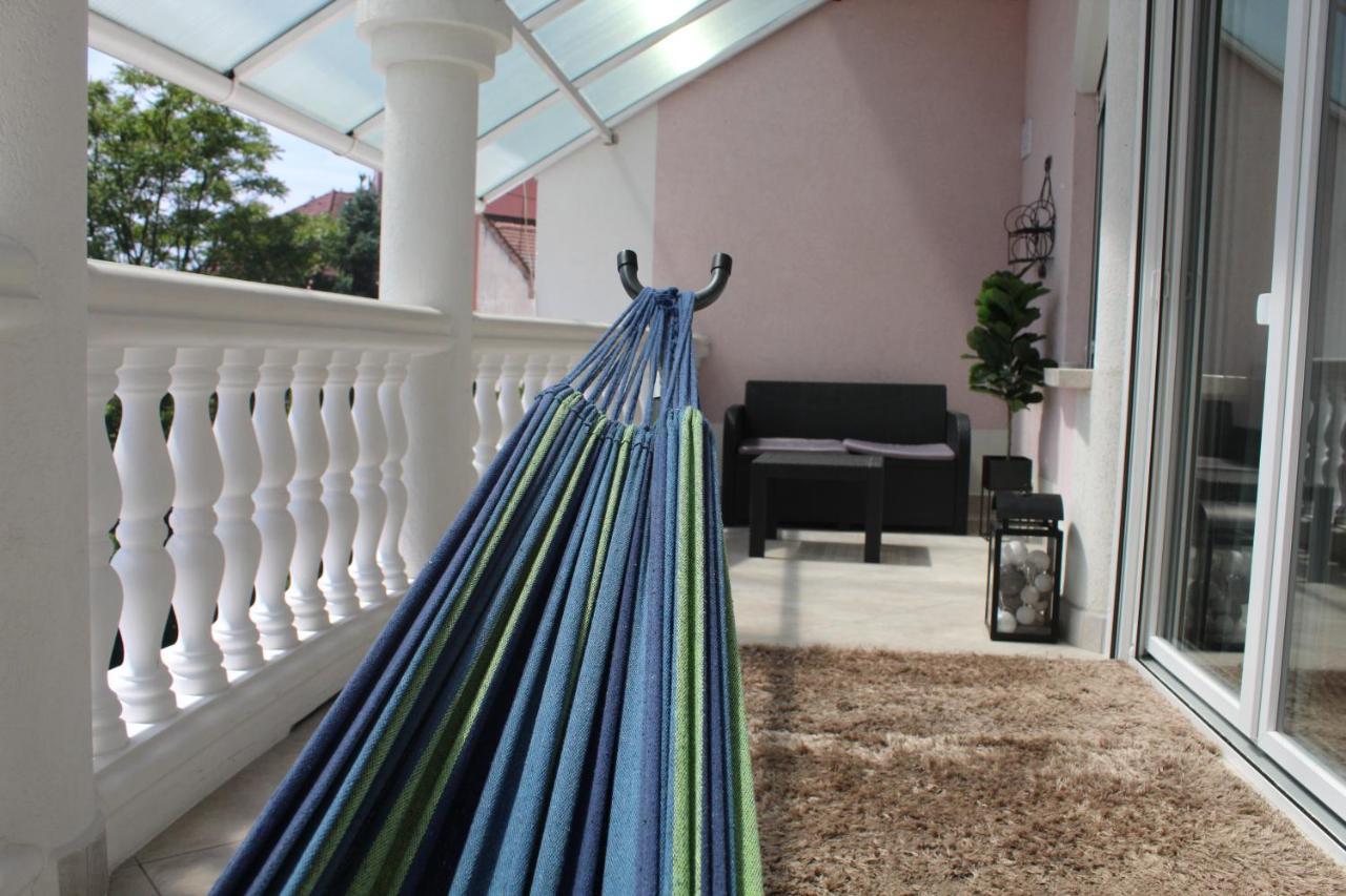 Sunny House Apartman سيغيد المظهر الخارجي الصورة