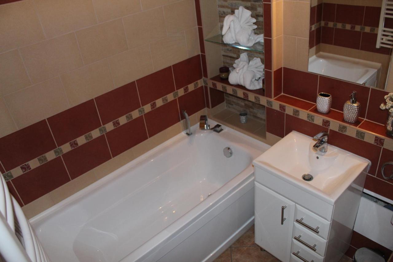 Sunny House Apartman سيغيد المظهر الخارجي الصورة